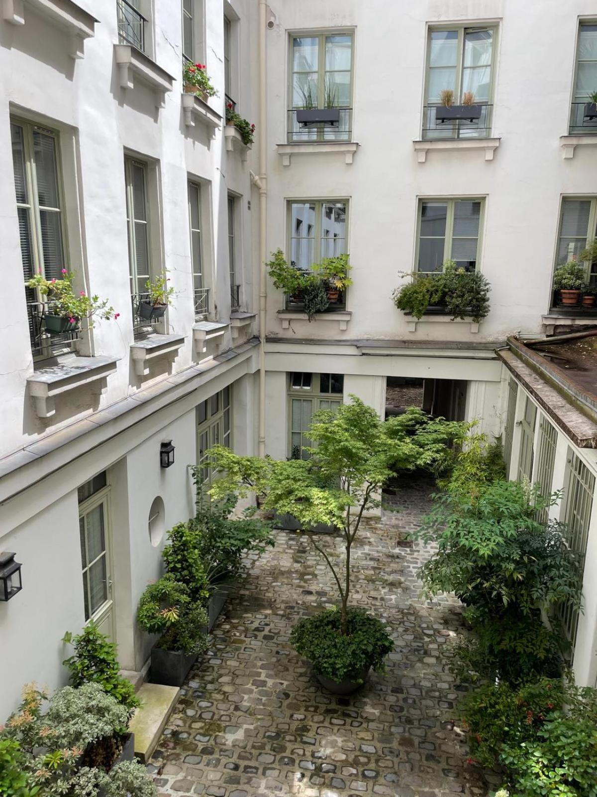 Ferienwohnung 4 Pieces Charme Paris Centre Exterior foto